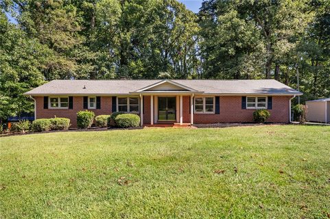 Homes in Nevitt Forest S, Anderson