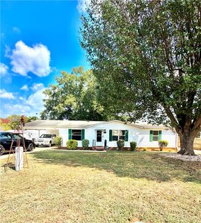 111 Lauren Flynn Drive active home in The Lakes, Anderson, SC