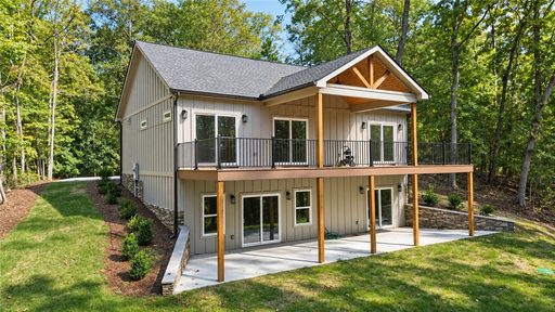 420 Lake Place Drive active home in Lake Place, Lavonia, GA
