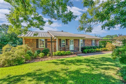 A home in Palmetto Estate
