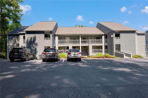 901 Northlake Drive active condo in Northlake Condo, Anderson, SC