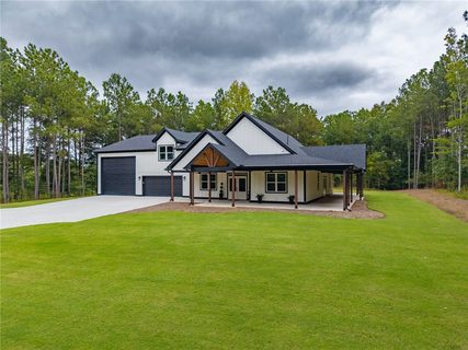 147 Mcalister Road active home in Peninsula Pointe North, West Union, SC