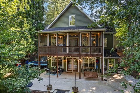 141 W Waters Edge Lane active home in Waters Edge, West Union, SC