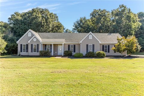 Homes in Sandy Springs Ridge, Anderson
