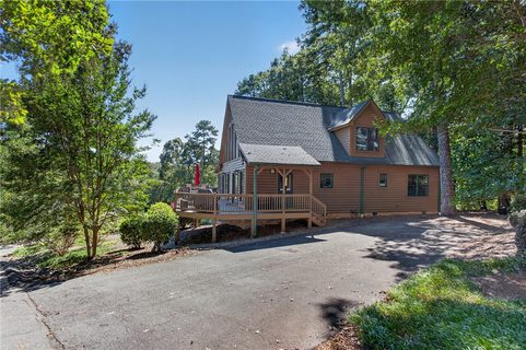 213 Serenity Bay Drive active home in Serenity Bay, Seneca, SC