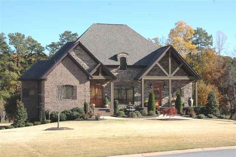 Previously sold for $619,000