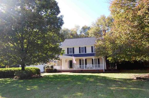 108 Williamsburg Way