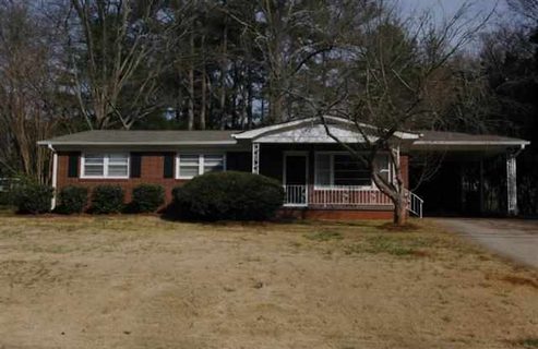 204 Maple Boulevard