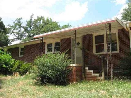301 Leona Drive sold home in Hillcrest Ranch, Iva, SC