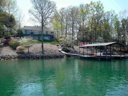 23072 Mcdonald Pointe Road sold home in Mcdonald Pointe, Seneca, SC
