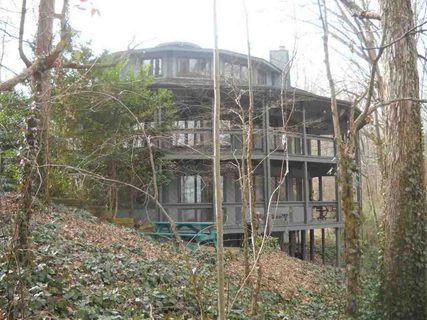 518 Lake Club Circle