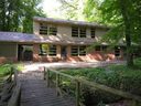 211 Riggs Drive sold home in Clemson, SC