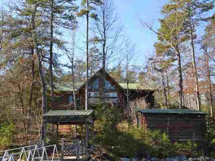 307 A North Cove Road Camp Jocassee Point sold home in Camp Jocassee Pointe, Salem, SC