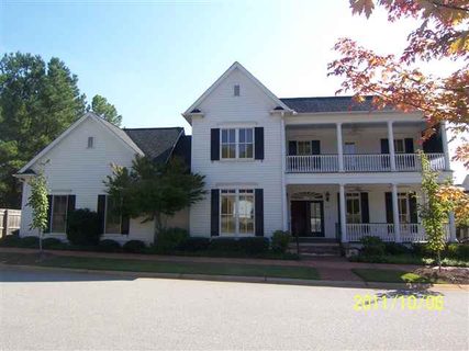 201 Village Walk Way