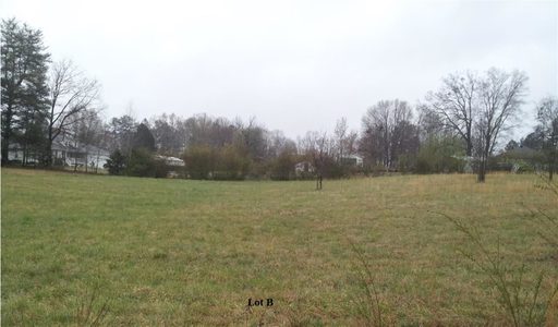 Lot 1 A&B Freedom Trail sold home in Heritage Farms, West Union, SC