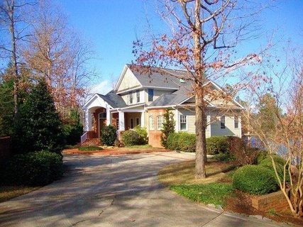 215 E Wynward Pointe Drive sold home in Wynward Pt Iii, Salem, SC