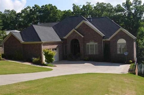 200 Plantation Pointe