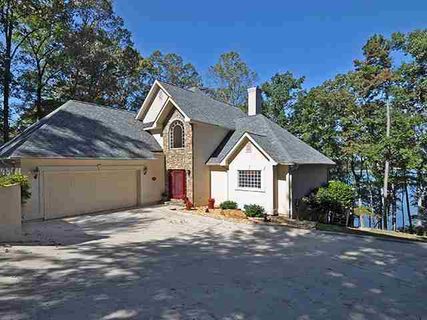153 Inlet Pointe Drive sold home in Inlet Pointe Cove, Anderson, SC