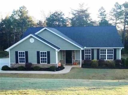 110 Lake Forest Circle