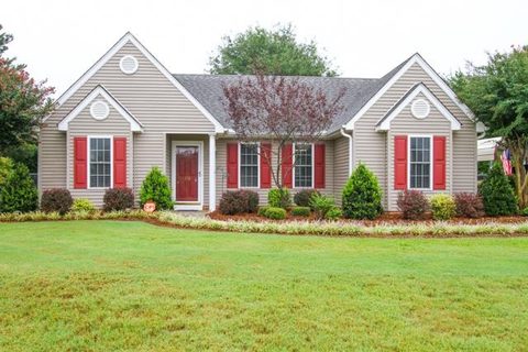 102 Yellow Pine Drive