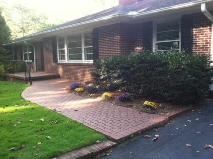 103 Crestwood