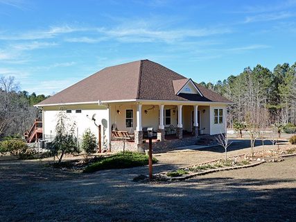 1110 Meadow Road
