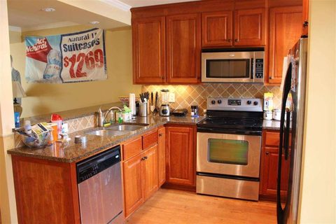 209 Calhoun, #206 Oakledge on Calhoun #206