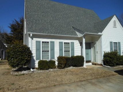 122 Arbors Court