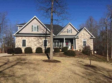 527 Serria Way