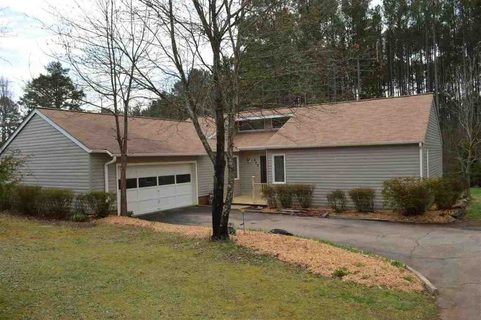 200 Stonebrook