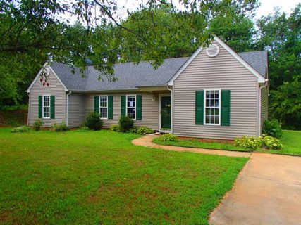 104 Lissa Lane sold home in Blumefield Est, Anderson, SC
