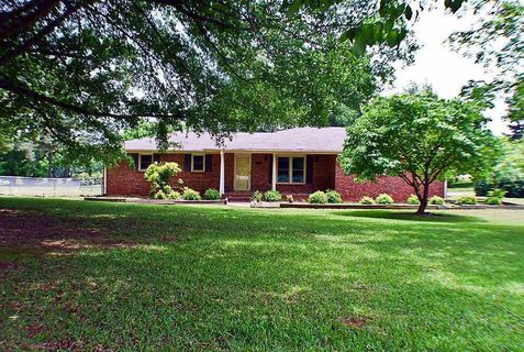 1008 Dickerson Road
