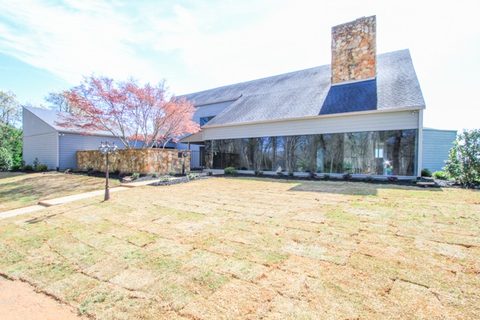 Previously sold for $410,000