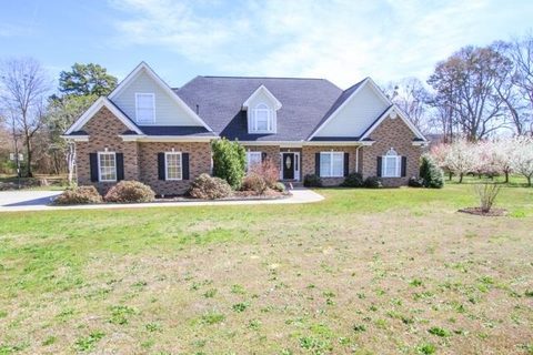 104 Old Oak Trail sold home in Hopewell Crossing, Anderson, SC