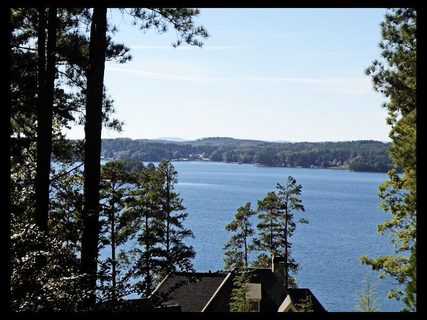 Lot 12 Island Drive sold home in Highland Lake Keowee, Six Mile, SC