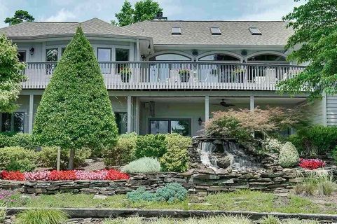 Previously sold for $725,000
