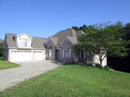 123 Topsail Drive