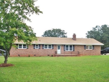 324 Pioneer Lane
