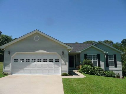 404 Berry Lane