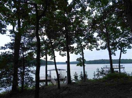 1408 Hunters Trail