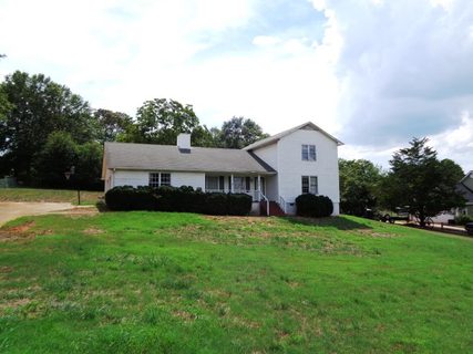 213 Lake Forest Circle