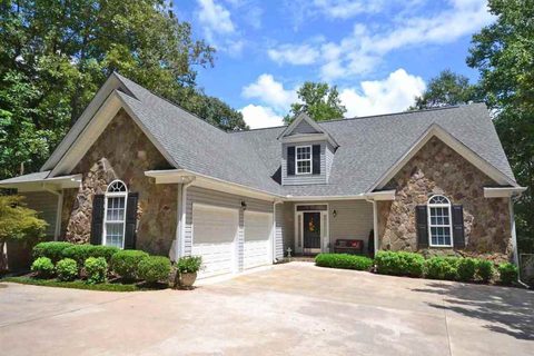 290 Parkview Drive