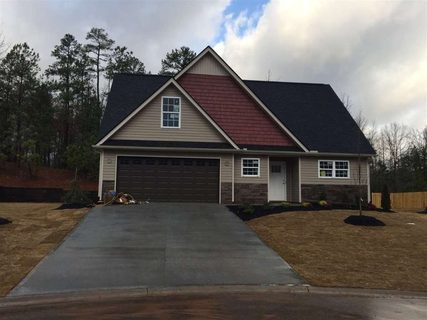 135 Gallant Lane