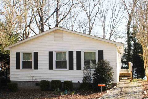 1010 Pinelake Drive