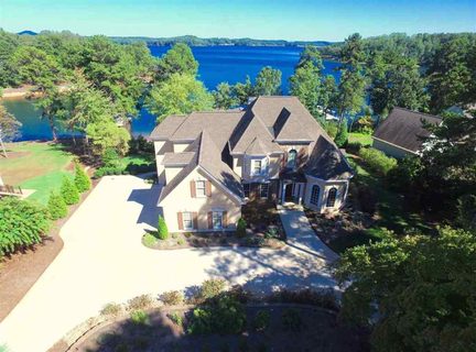 305 Woodgreene Court Wynward Pointe on Lake Ke sold home in Wynward Pt Iii, Salem, SC