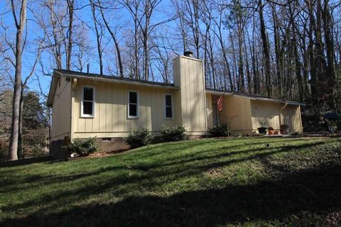 322 Woodland Circle