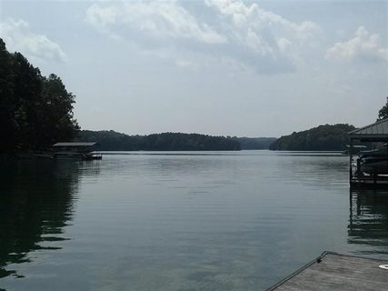 122 Woods Drive LAKE KEOWEE BOAT SLIP AND