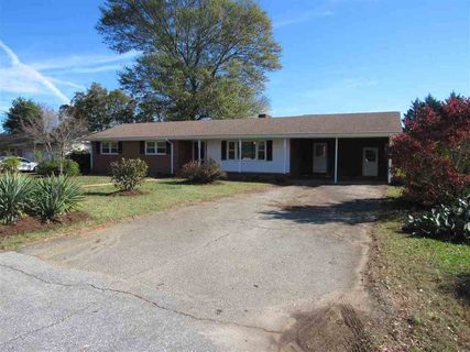 102 James Street sold home in Botany Park, Easley, SC
