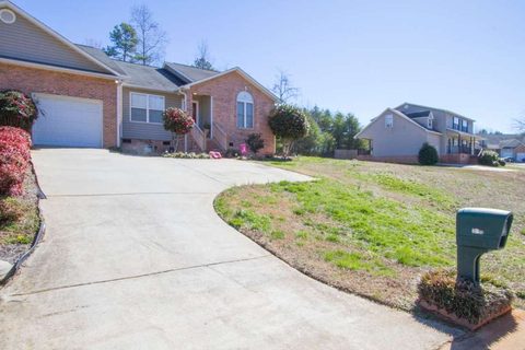 215 River Oaks Circle sold home in River Oaks, Piedmont, SC