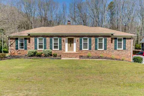 1303 Wellwood Drive
